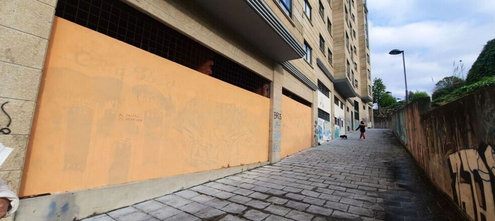 Commerce de détail dans Vigo, Pontevedra à louer - Photo principale - Image 1 de 12