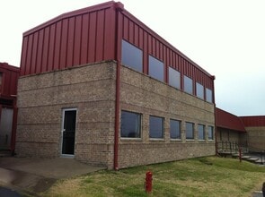 707 Robins St, Conway, AR for lease Interior Photo- Image 2 of 4