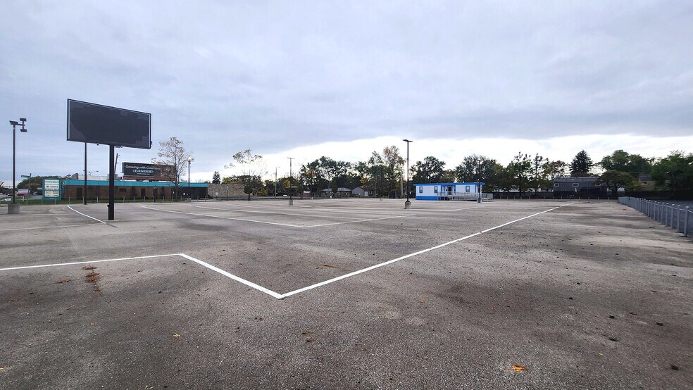 5069 E Main St, Columbus, OH à louer - Photo du bâtiment - Image 1 de 5