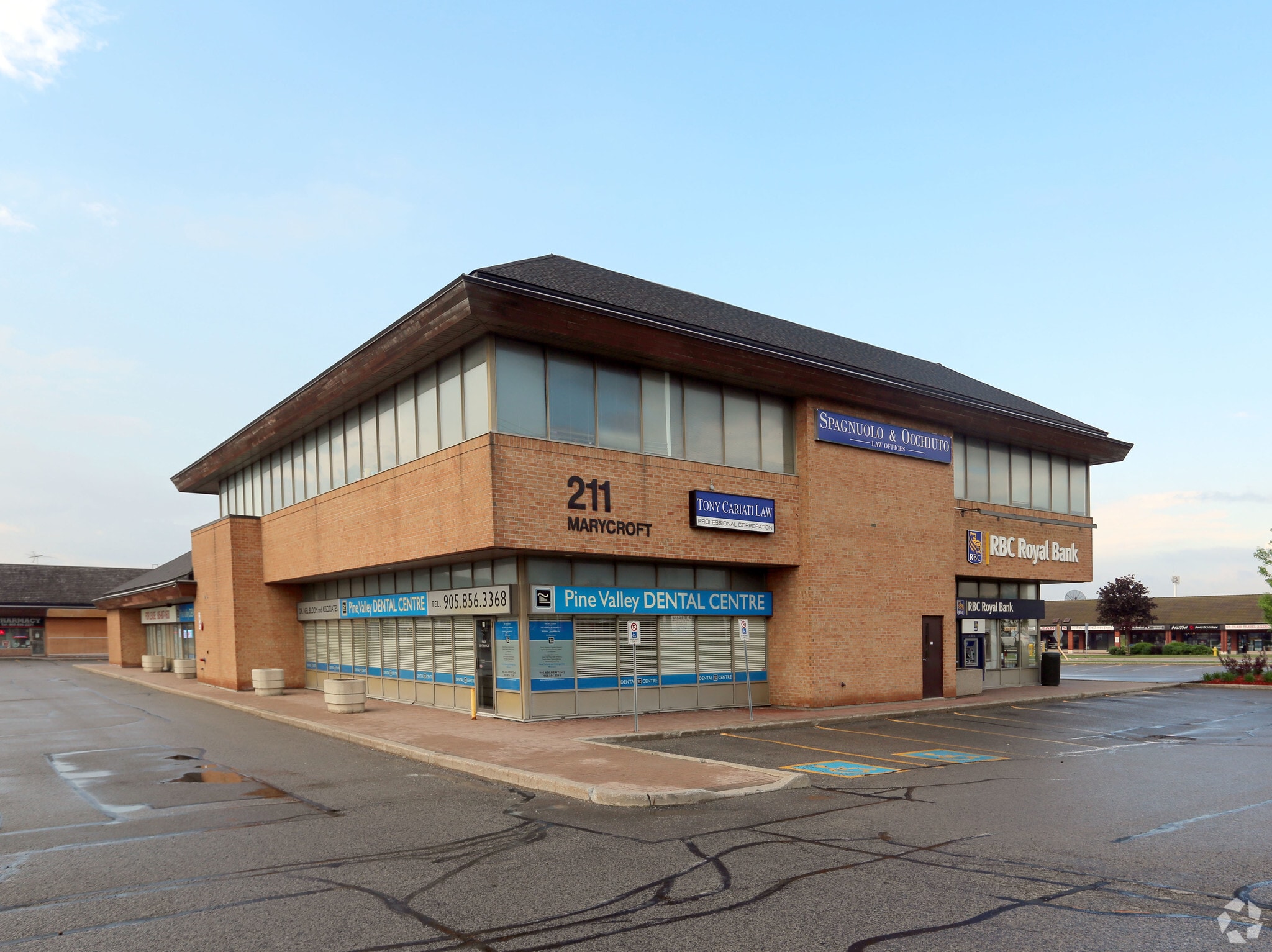 205-211 Marycroft Ave, Vaughan, ON à louer Photo principale- Image 1 de 5