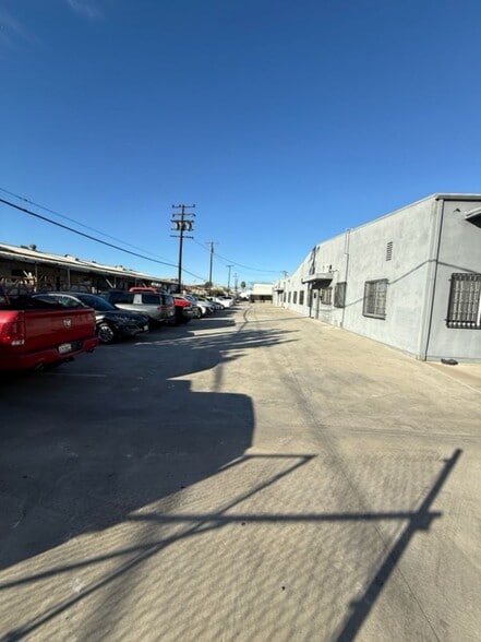 2200 Chico Ave, South El Monte, CA for lease - Building Photo - Image 3 of 8