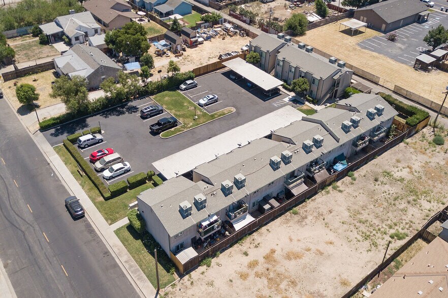 2942 Sierra St, Riverbank, CA for sale - Building Photo - Image 1 of 1