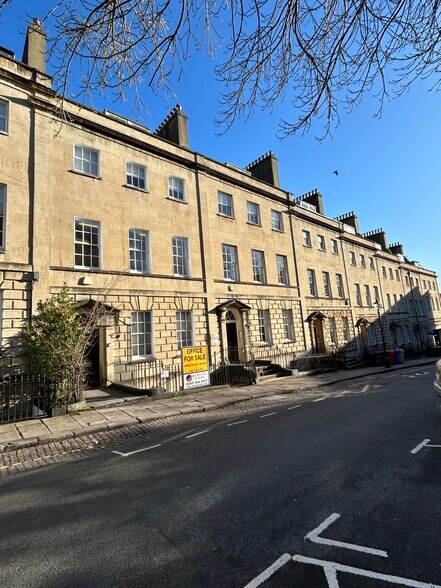25-26 Berkeley Sq, Bristol à vendre - Photo du bâtiment - Image 1 de 15