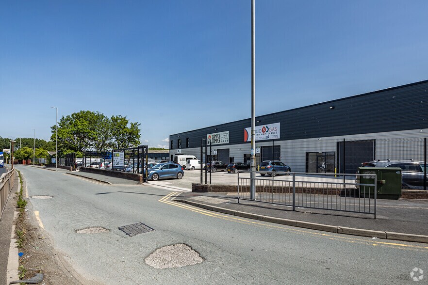 Dunnings Bridge Rd, Bootle for lease - Building Photo - Image 3 of 30