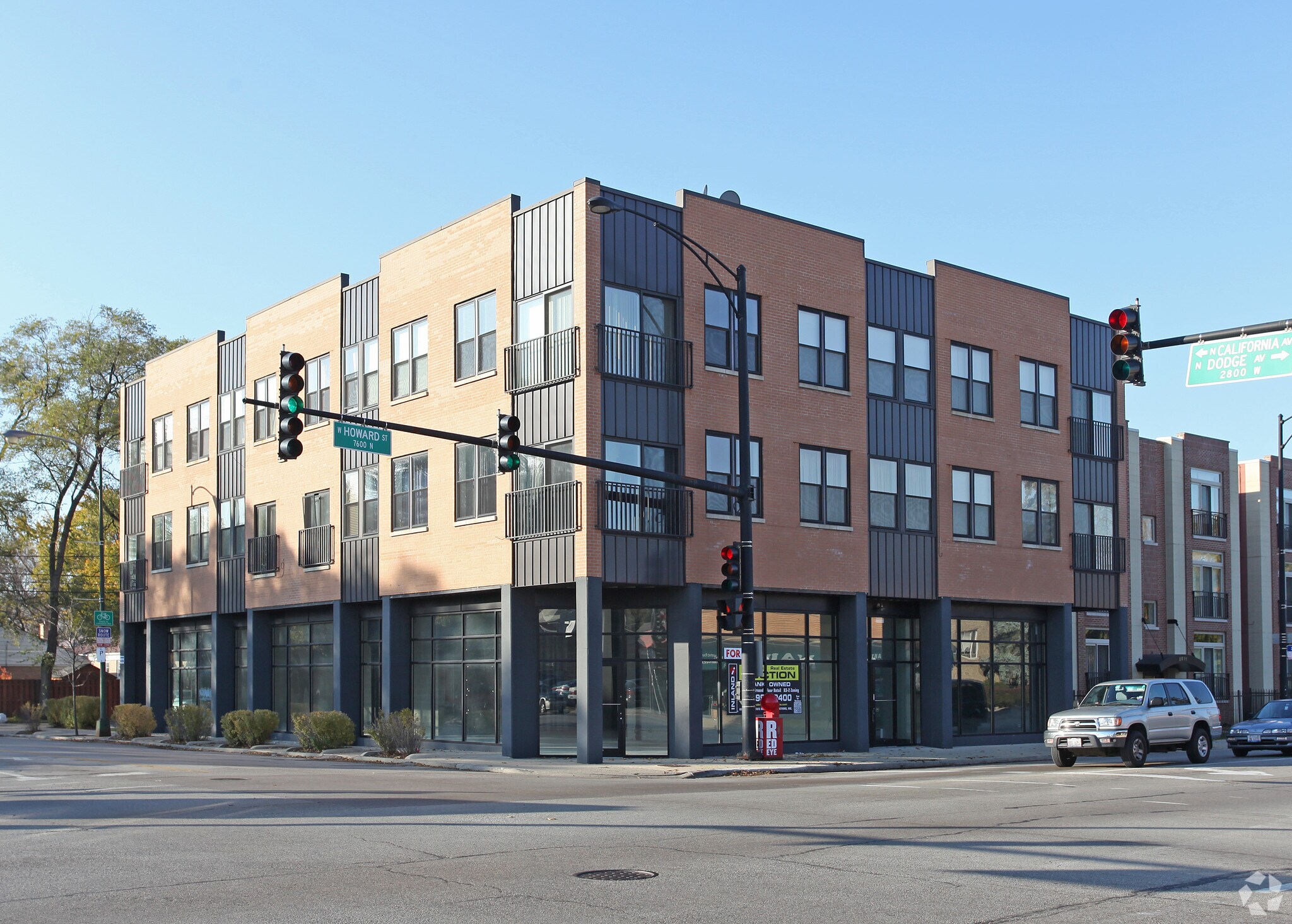 7554 W California Ave, Chicago, IL à louer Photo principale- Image 1 de 4