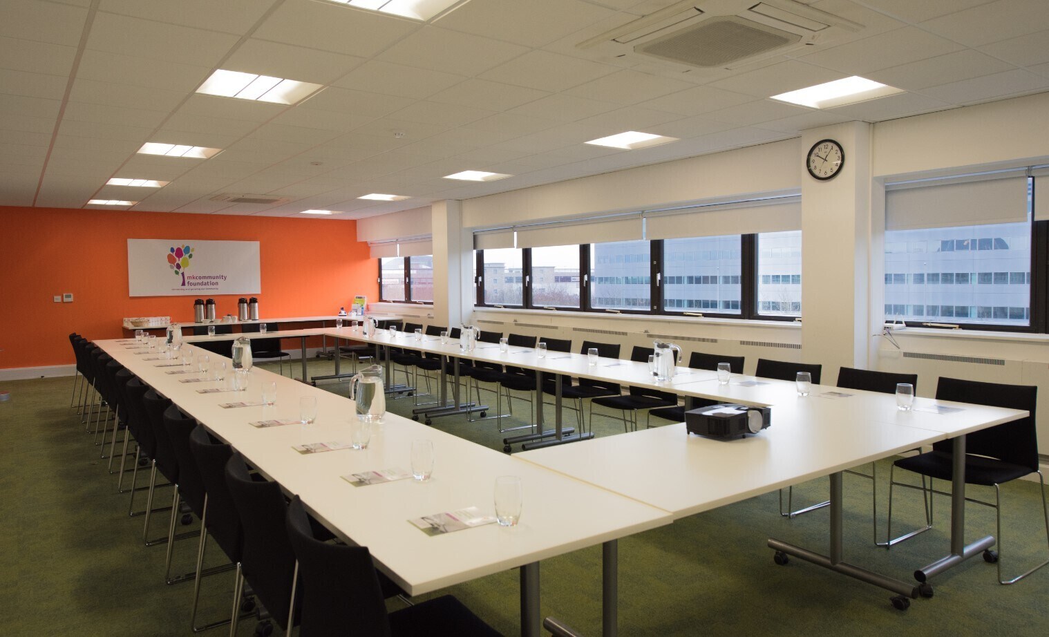 403-445 Midsummer Blvd, Milton Keynes for lease Building Photo- Image 1 of 5