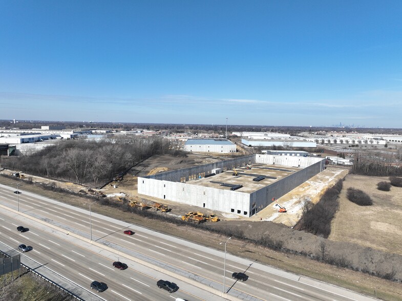 12201 Griffith Ctr, Alsip, IL for lease - Building Photo - Image 3 of 8