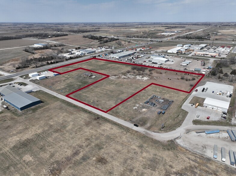 56th & Arbor Road, Lincoln, NE à vendre - Photo du bâtiment - Image 2 de 26