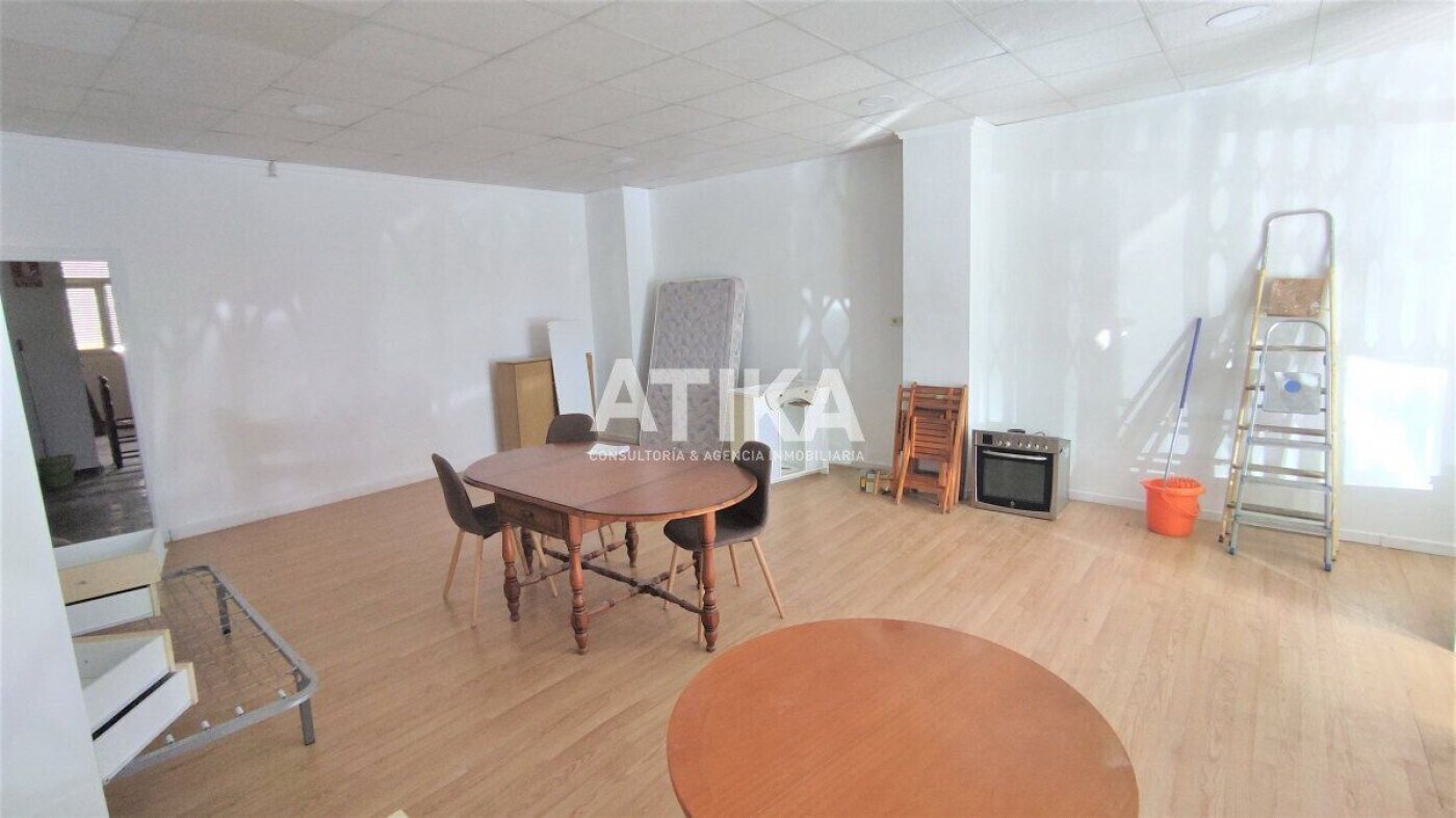 Retail in Ontinyent for sale Building Photo- Image 1 of 8