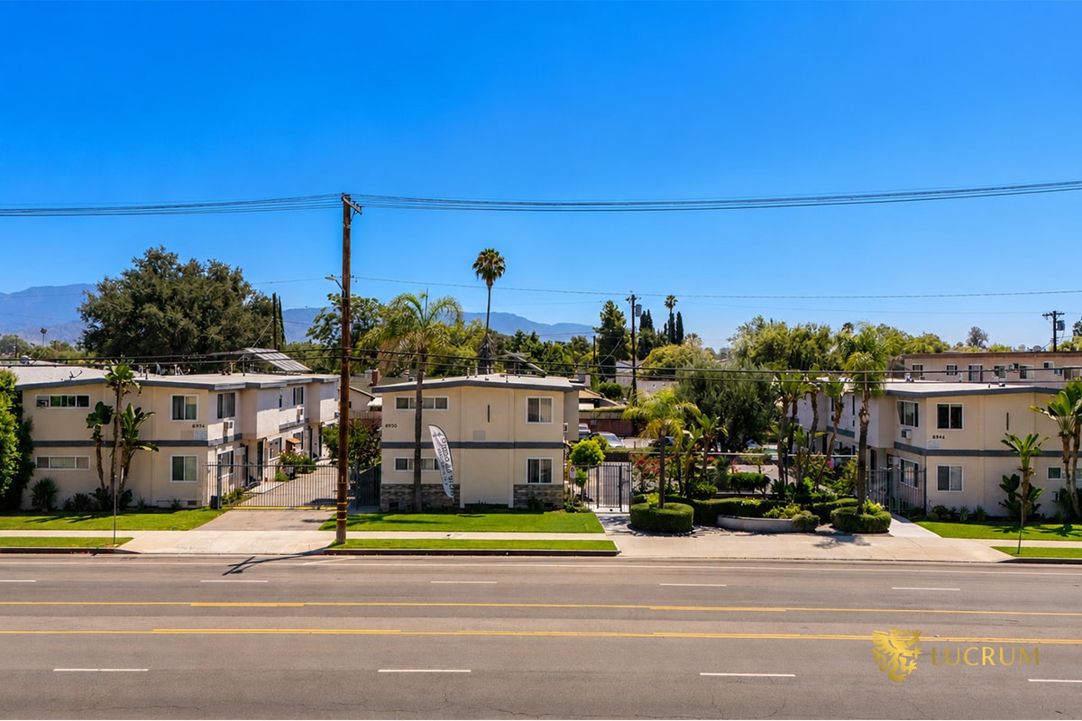 6944-6954 Coldwater Canyon Ave, North Hollywood, CA for sale Building Photo- Image 1 of 31