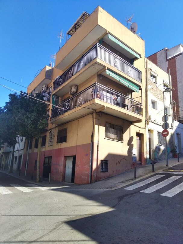 Carrer Mozart, Badalona, Barcelona for sale Building Photo- Image 1 of 2