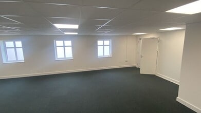 6-8 Market St, Barnsley for lease Interior Photo- Image 1 of 5