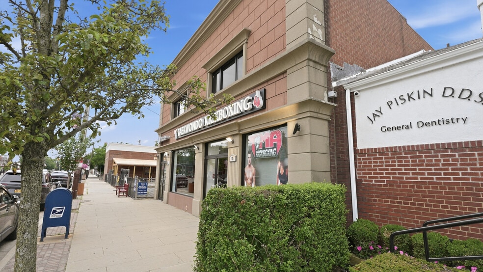 85-87 Covert Ave, Floral Park, NY for lease - Building Photo - Image 3 of 3