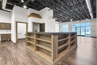 2925 Grand Ave, Ames, IA for lease Interior Photo- Image 2 of 6