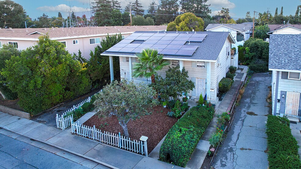 745 Reseda Dr, Sunnyvale, CA à vendre - Photo du bâtiment - Image 3 de 24