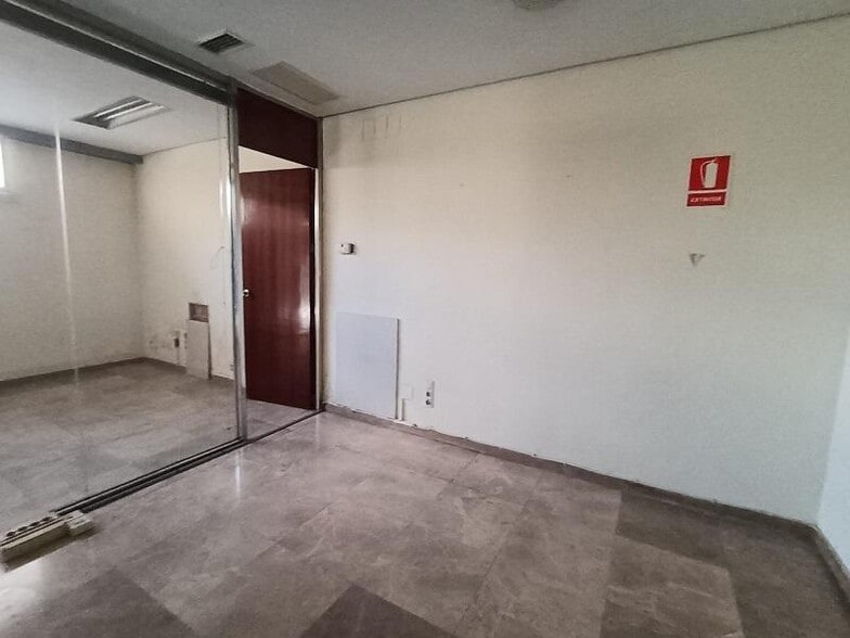 Retail in Córdoba for sale - Building Photo - Image 3 of 4