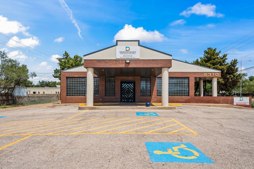 2310 Indiana Ave, Lubbock, TX for sale - Building Photo - Image 1 of 43