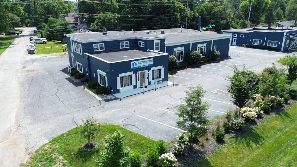 7425 Westfield Blvd, Indianapolis, IN à vendre - Photo du bâtiment - Image 2 de 4