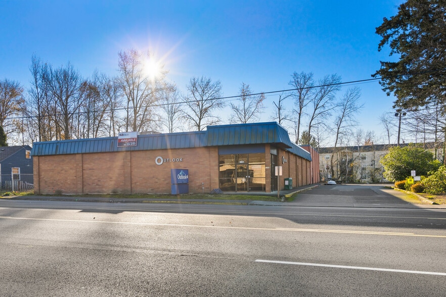 1190 NE Division St, Gresham, OR for lease - Building Photo - Image 3 of 16