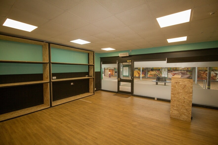 Spinney Hl, Warwick for lease - Building Photo - Image 2 of 7