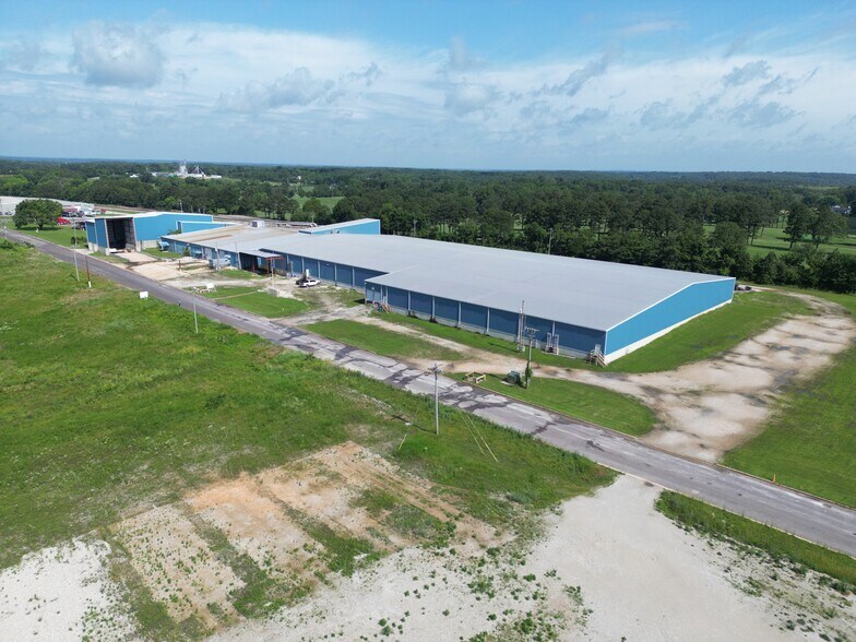 1301 Industrial Park Rd, Mountain Grove, MO à louer - Photo du bâtiment - Image 1 de 29