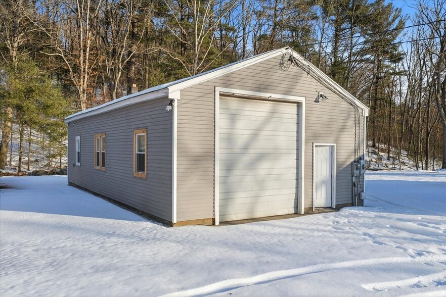 1728 Stafford Rd, Storrs Mansfield, CT for sale - Building Photo - Image 3 of 28