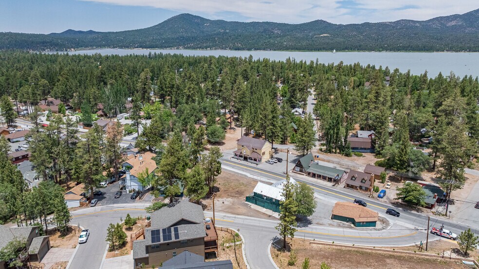 40277 Big Bear Blvd, Big Bear Lake, CA à louer - Aérien - Image 1 de 11