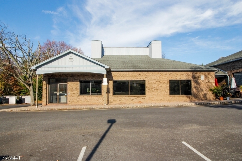 426 Ridgedale Ave, East Hanover, NJ for lease - Building Photo - Image 1 of 16