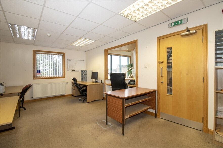 Miller House (Corporate Office) and Yards, Wick for sale - Building Photo - Image 3 of 20