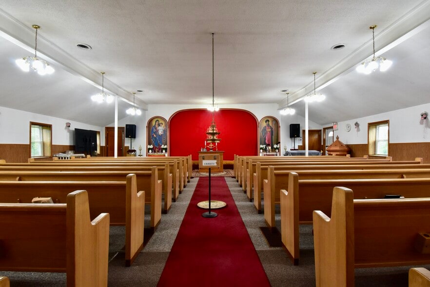 730 E Auburn Rd, Rochester Hills, MI for sale - Building Photo - Image 3 of 10