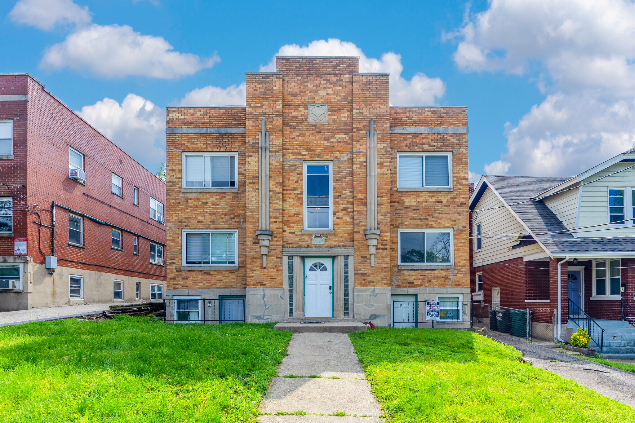 5824 Ridge Ave, Cincinnati, OH à vendre Photo du bâtiment- Image 1 de 1