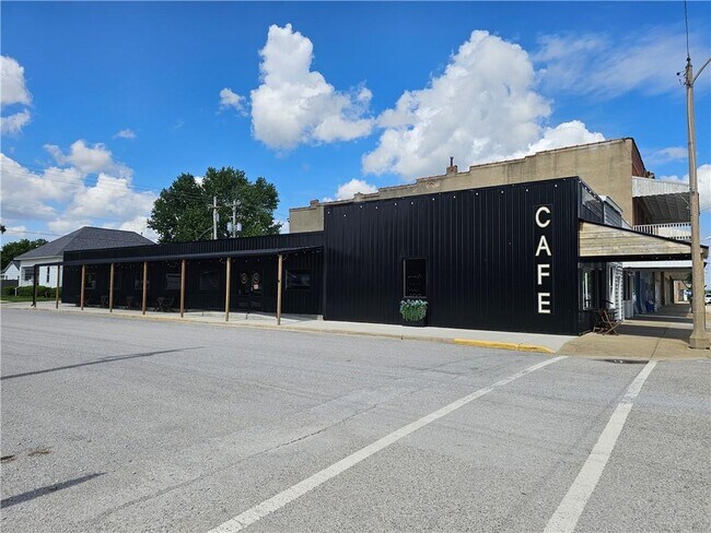 More details for 120 W Cumberland St, Greenup, IL - Retail for Sale