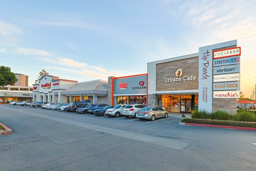 509-531 N Hollywood Way, Burbank, CA à louer - Photo du bâtiment - Image 3 de 3