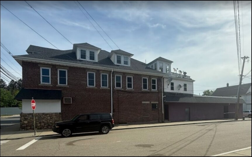 1086 Washington St, Norwood, MA à vendre - Photo du bâtiment - Image 3 de 11