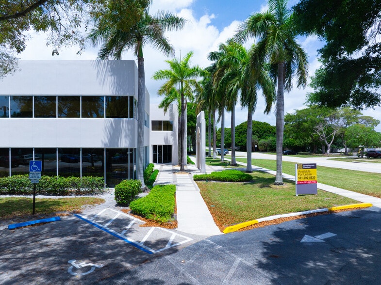 399 NW 2nd Ave, Boca Raton, FL for lease - Building Photo - Image 3 of 34