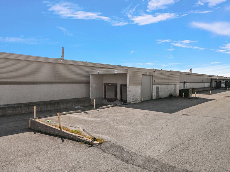 6265 Ch De La Côte-De-Liesse, Saint-Laurent, QC à louer - Photo du bâtiment - Image 2 de 8