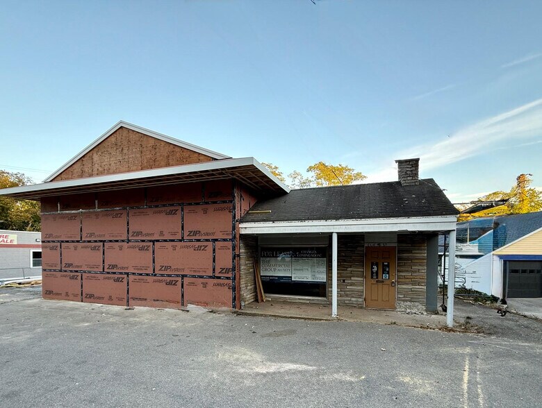 46 Elm St, Amesbury, MA à louer - Photo du bâtiment - Image 2 de 15