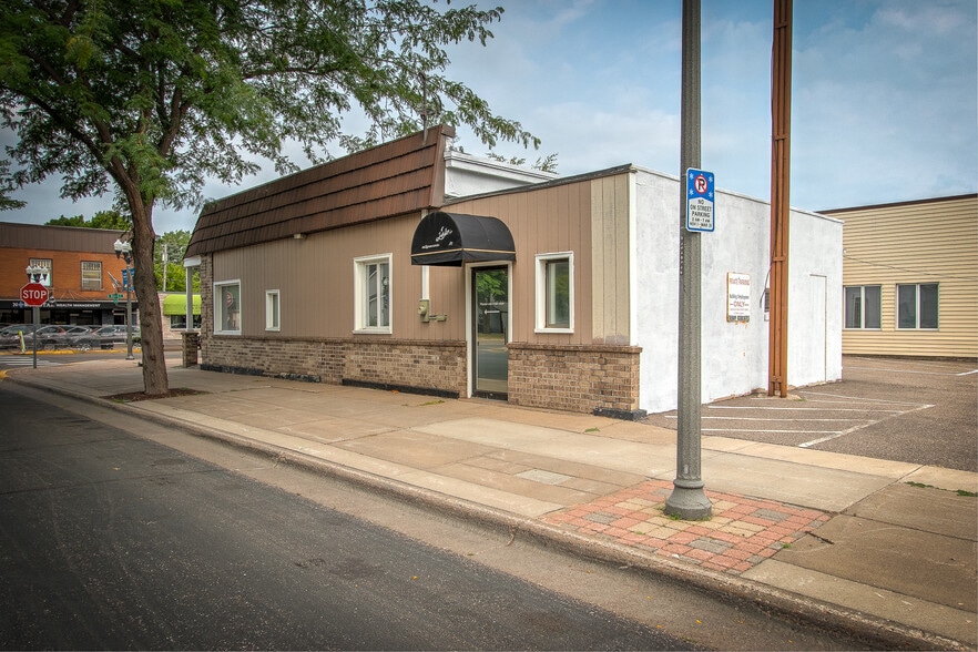 244 Main St S, Cambridge, MN for lease - Building Photo - Image 2 of 27