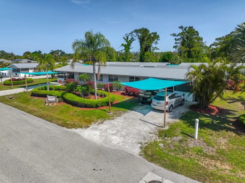 602 Harvard St, Englewood, FL for sale - Building Photo - Image 2 of 15