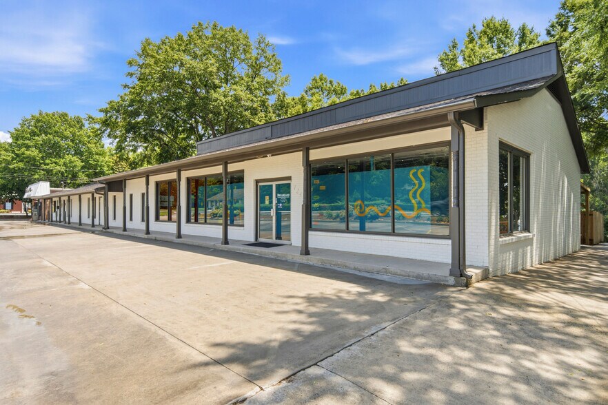 125-145 E Georgia Ave, Fayetteville, GA à vendre - Photo du bâtiment - Image 2 de 76