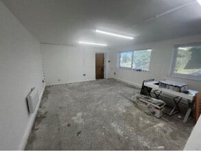 208 Charles St, Greenhithe for lease Interior Photo- Image 1 of 3