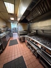 2126 N 1st St, Jacksonville, AR for lease Interior Photo- Image 2 of 3