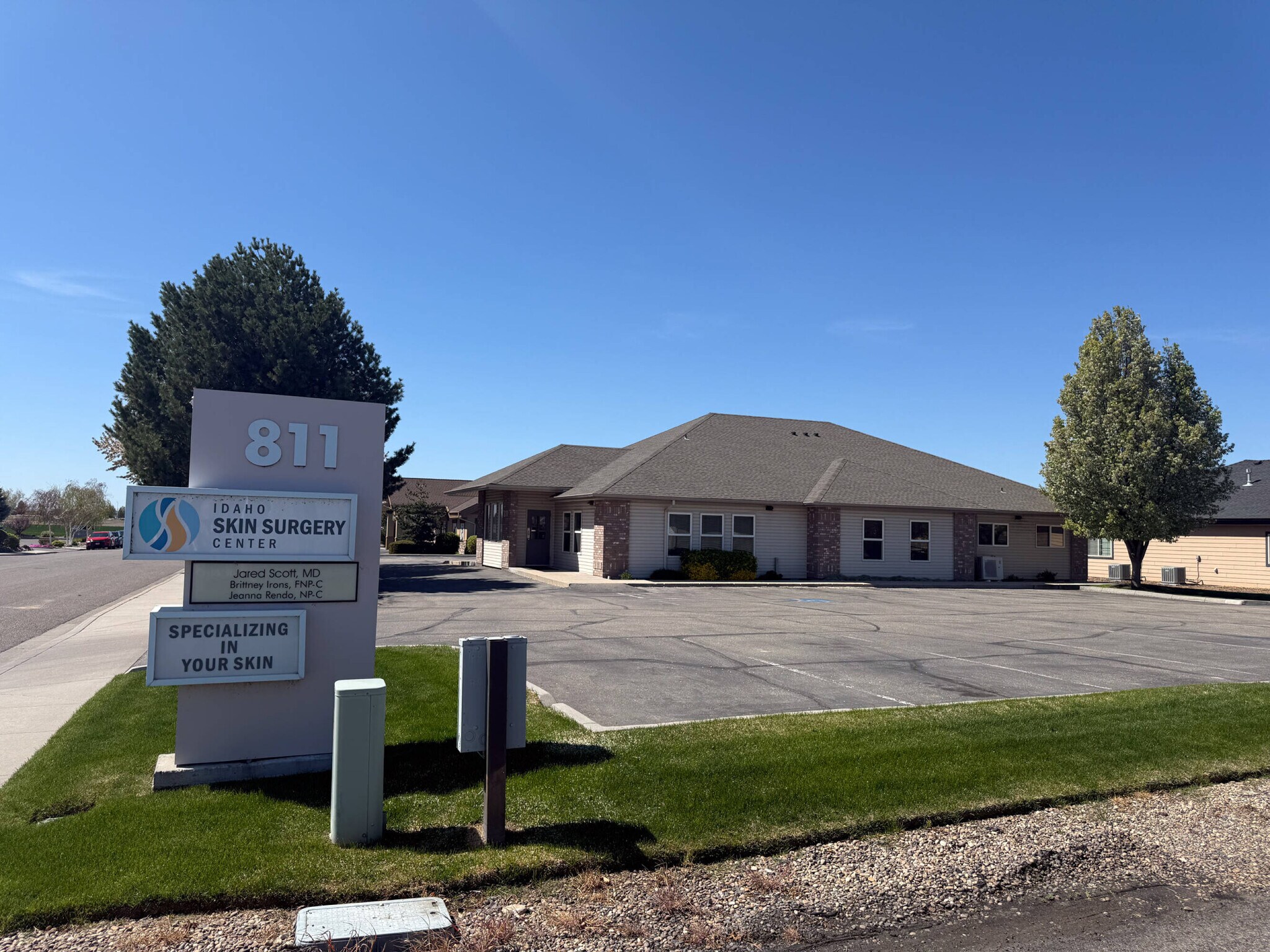 811 NW 12th St, Fruitland, ID for sale Primary Photo- Image 1 of 14