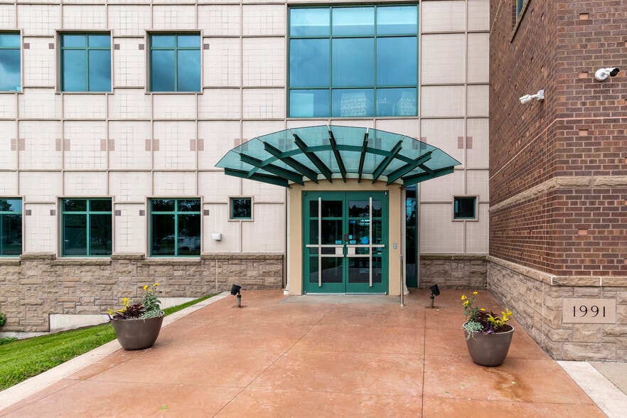 840 Carolina St, Sauk City, WI for sale - Building Photo - Image 2 of 23