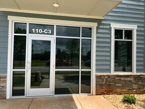 110 Village Commerce Dr, Mooresville, NC for lease Interior Photo- Image 2 of 5