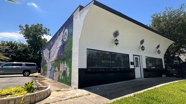 More details for 508 Pecore St, Houston, TX - Retail for Lease