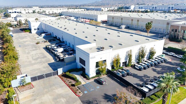 Plus de détails pour 601 Columbia Ave, Riverside, CA - Industriel à louer