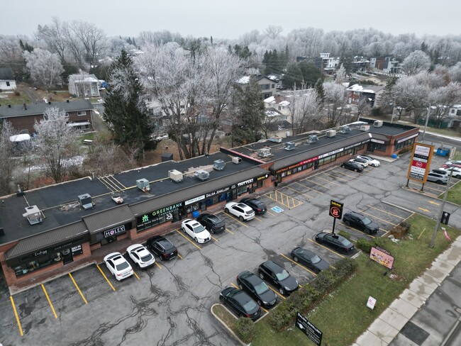 Plus de détails pour 2208 St Joseph Blvd, Ottawa, ON - Commerce de détail à louer