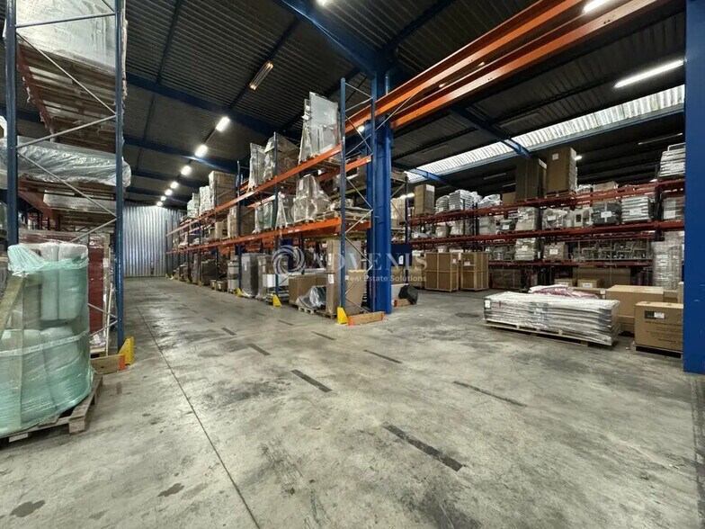 Industriel dans Gonesse à louer - Photo du bâtiment - Image 2 de 12