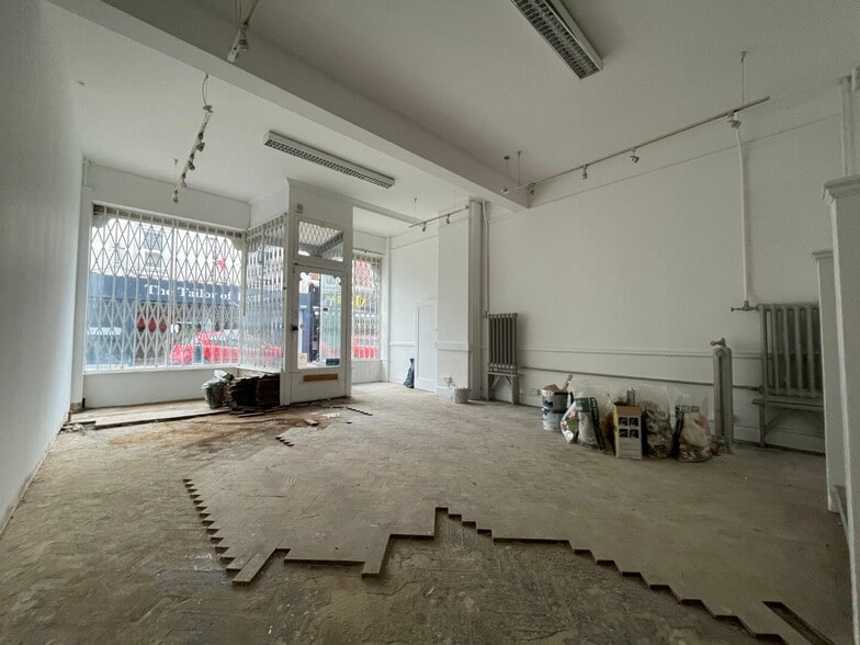 27 High St, Hythe for lease - Building Photo - Image 3 of 8